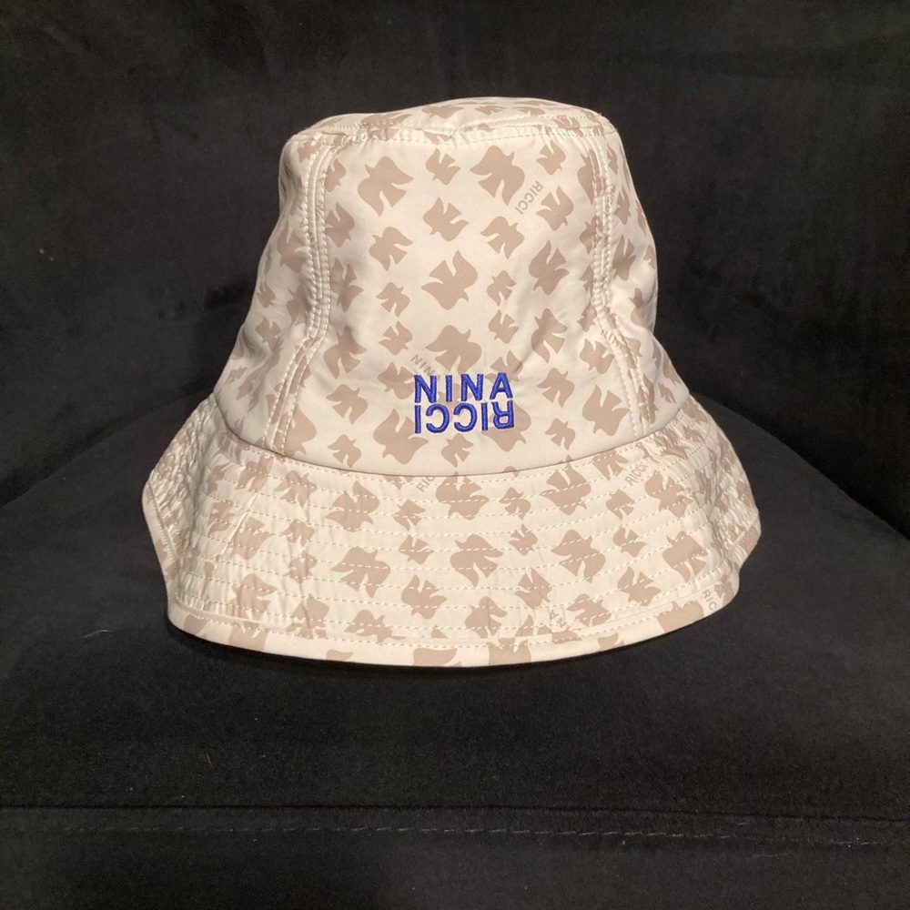Nina Ricci logo-print bucket hat brand new